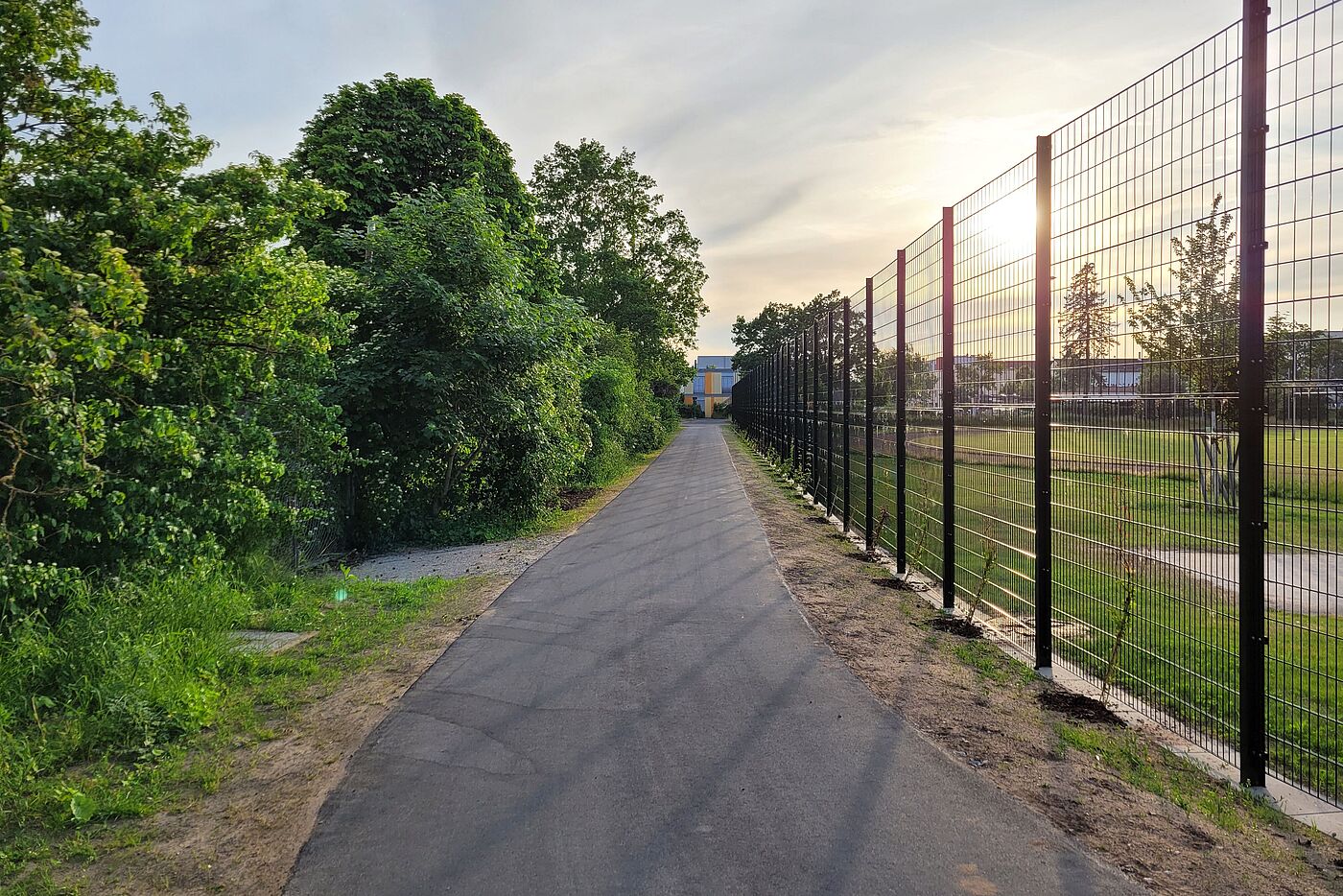 Neuer Radweg an Johann-Kalb-Sportanlage