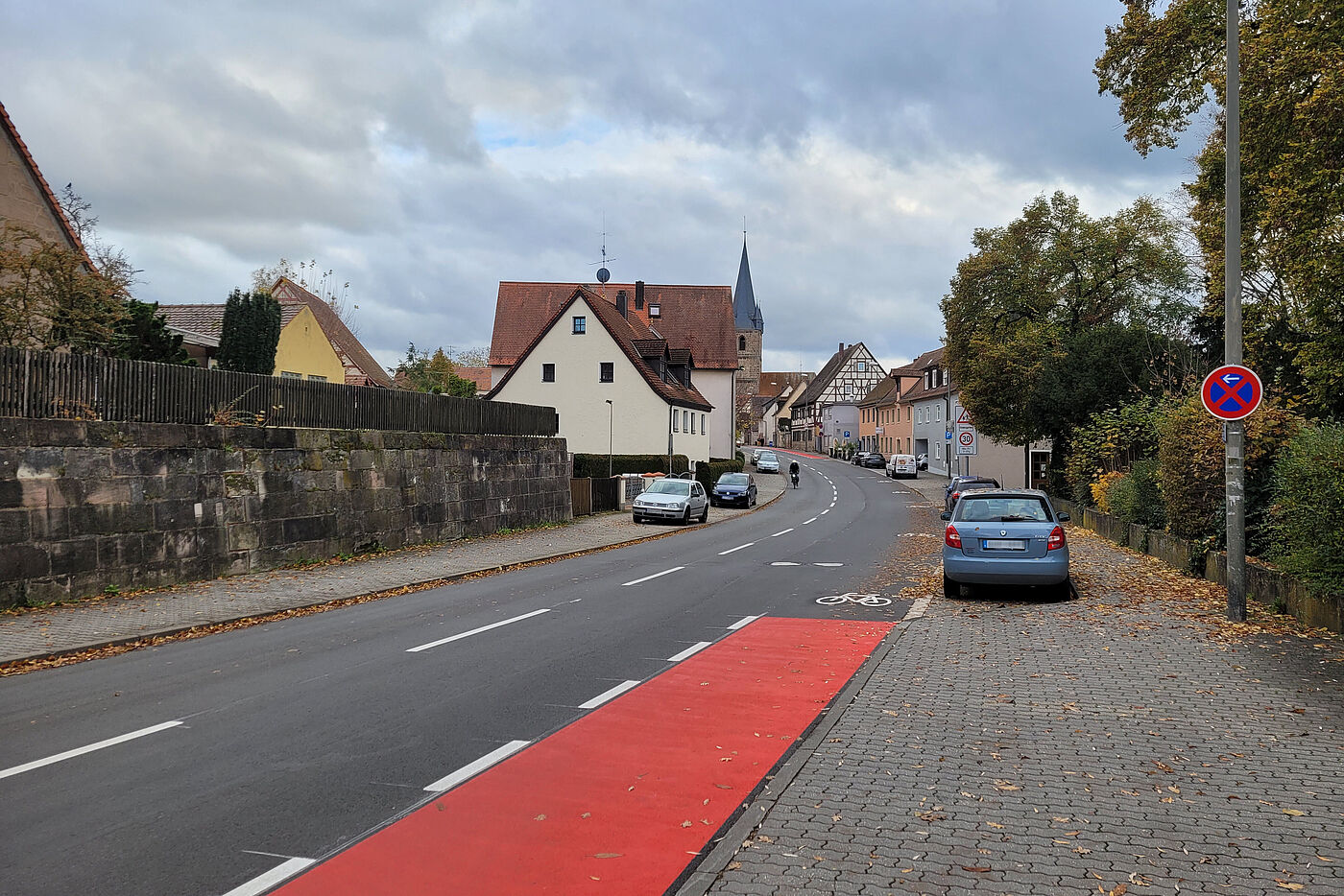 Lücke in Schutzstreifen in Fürther Straße